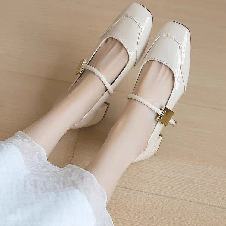 法式夏季粗跟2024新款配裙子浅口单鞋大码女鞋