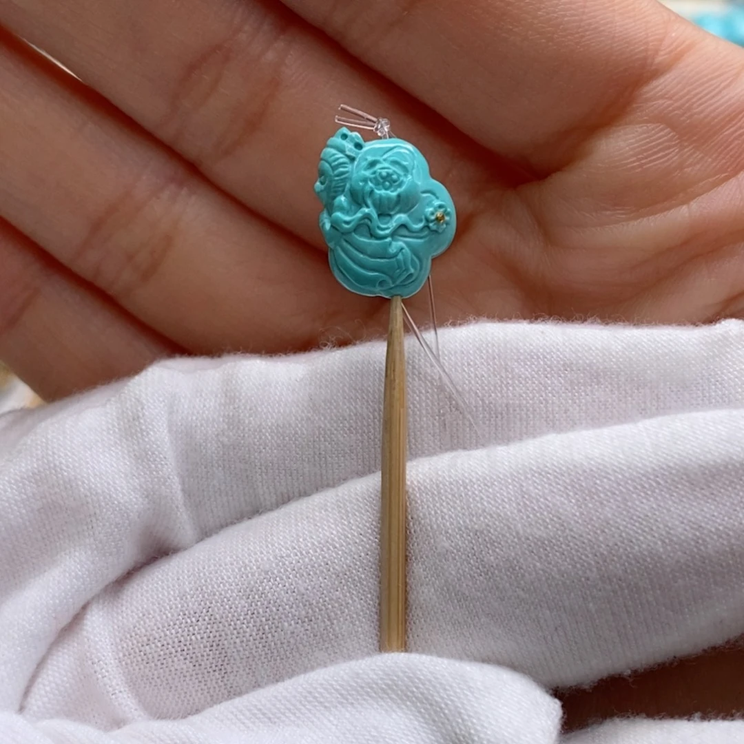 绿松石未镶嵌珠宝奇石