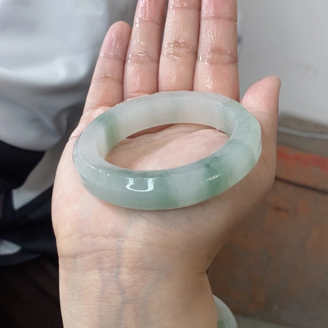 石英质玉手镯未镶嵌最**铁定制