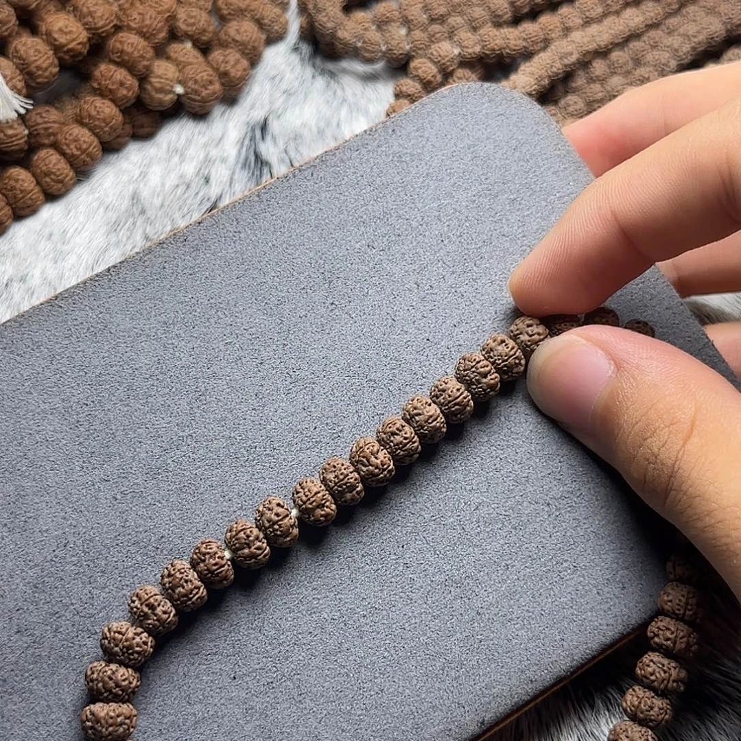 ****.吊坠金刚菩提平细8mm