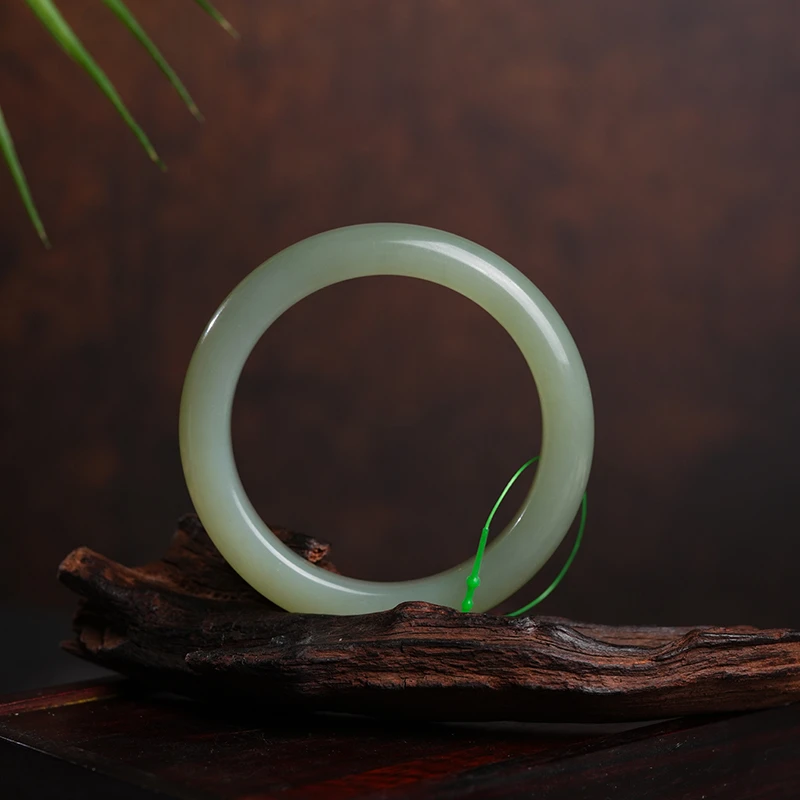 【鑫浩矿业】新疆和田玉-高品湖水冻手镯一条  精美气质简约