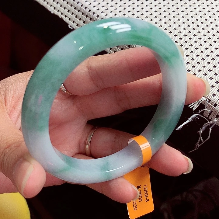 翡翠未镶嵌手镯翡翠