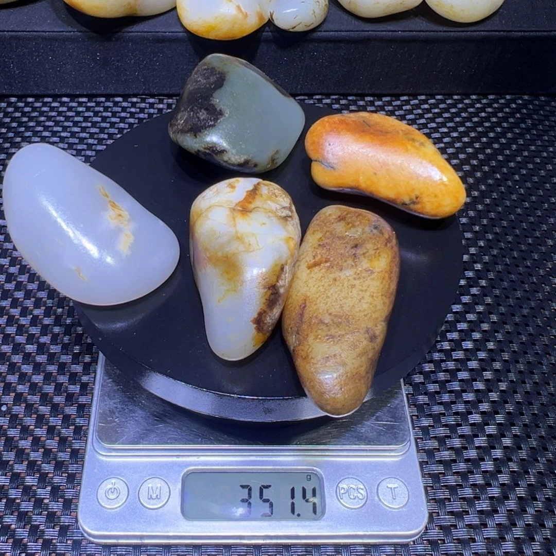 和田玉（子料）未镶嵌吊坠(不含链)351克