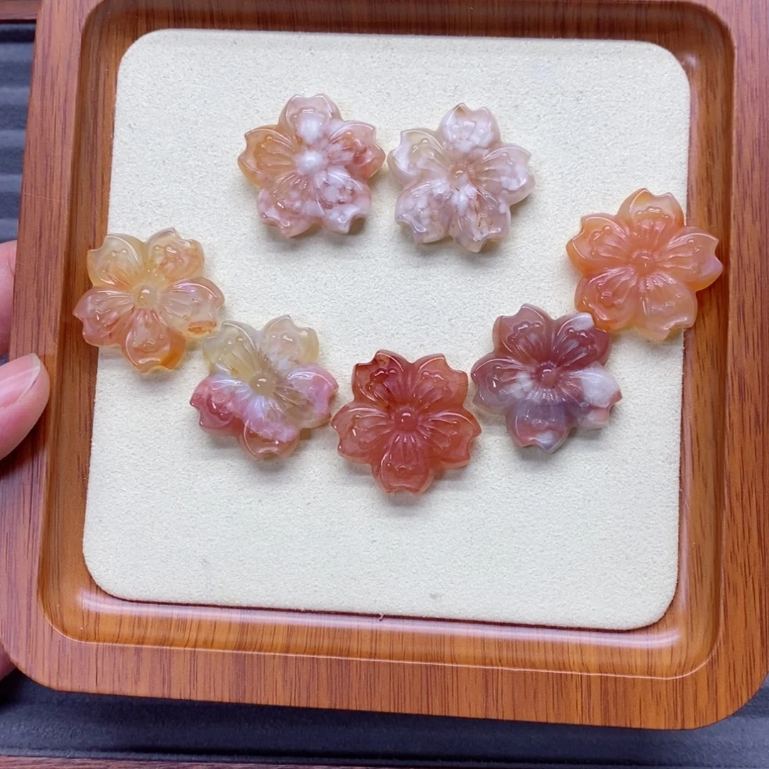 锅***波玛瑙/玉髓颈饰未镶嵌