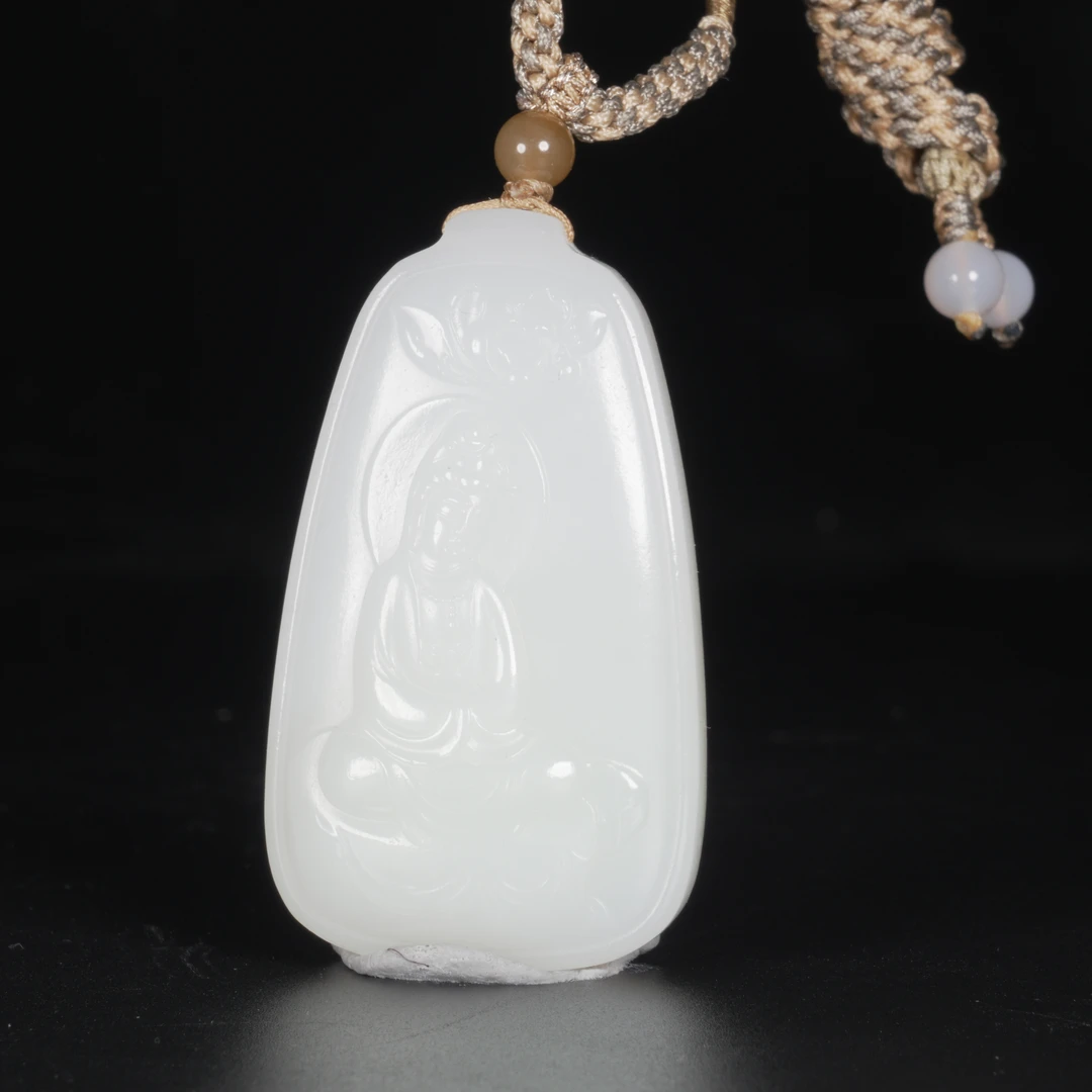 lot18老坑和田玉羊脂观音挂件