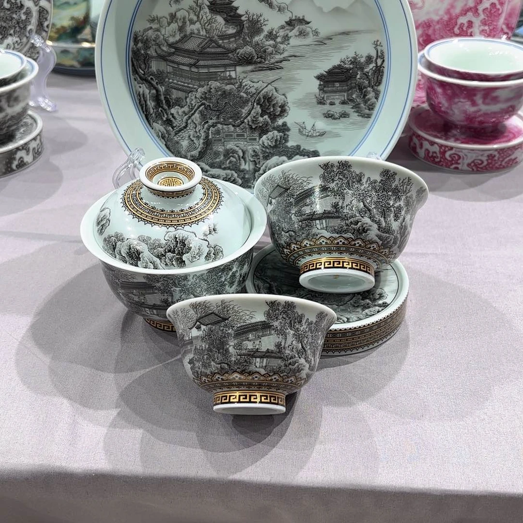 瓷片景德镇瓷器精品陈列