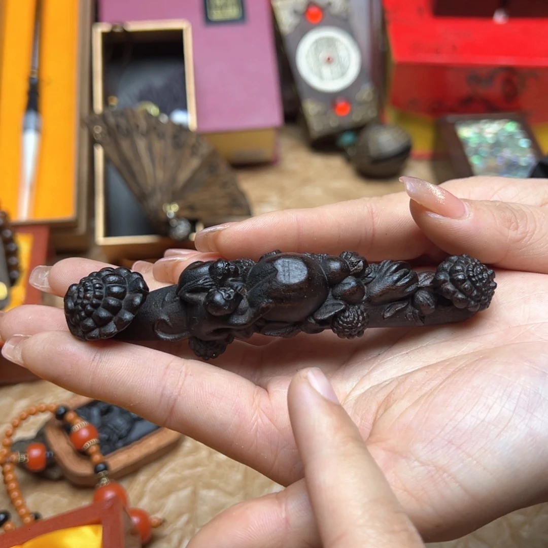 大叶紫檀（黑酸枝木类）