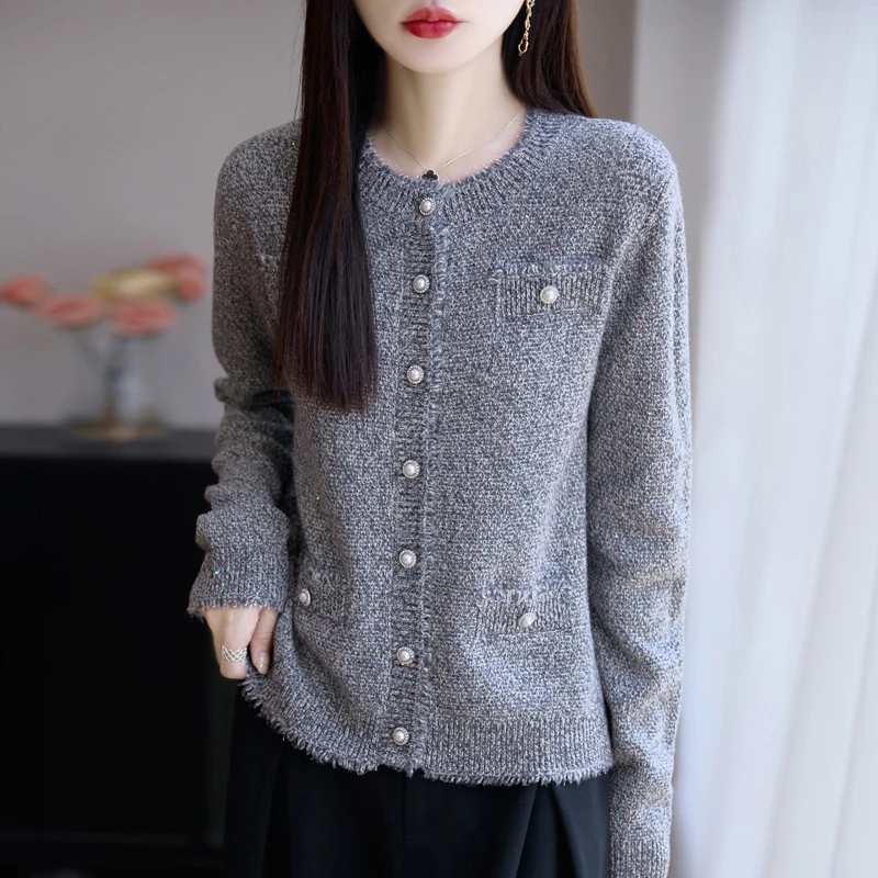 M6609已开价 100%纯羊毛毛边圆领开衫亮片拼色小香风宽松毛衣外套