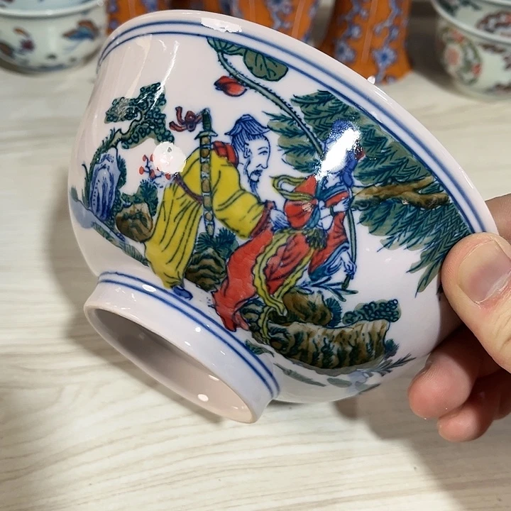 瓷片///////直径15厘米…红。