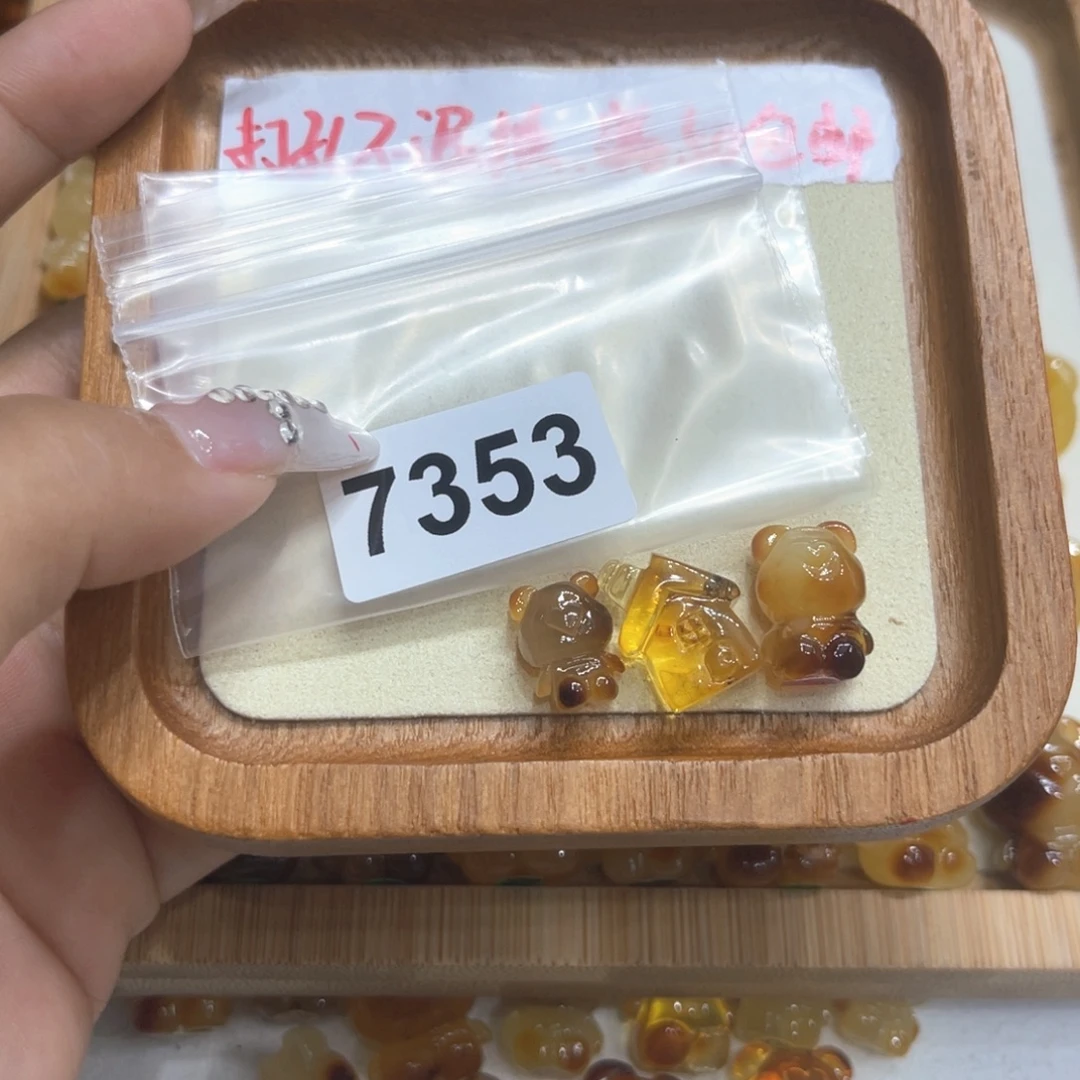 c***i未镶嵌琥珀珠宝奇石