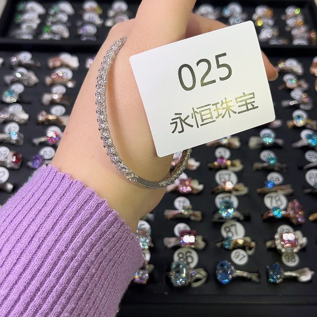 莫桑石非金属025孤品（大）