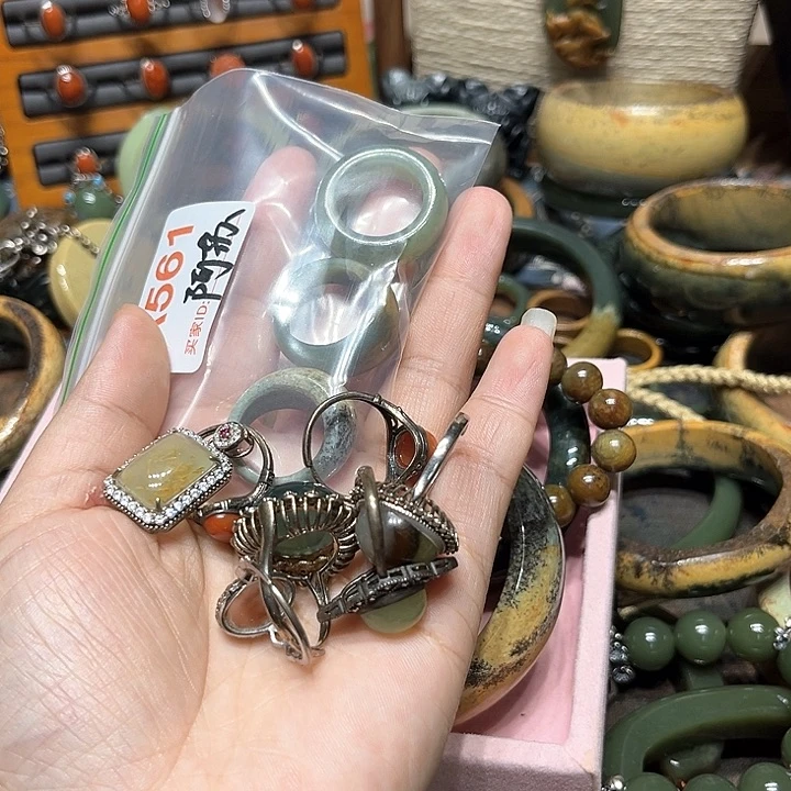 和田玉手镯未镶嵌S****n