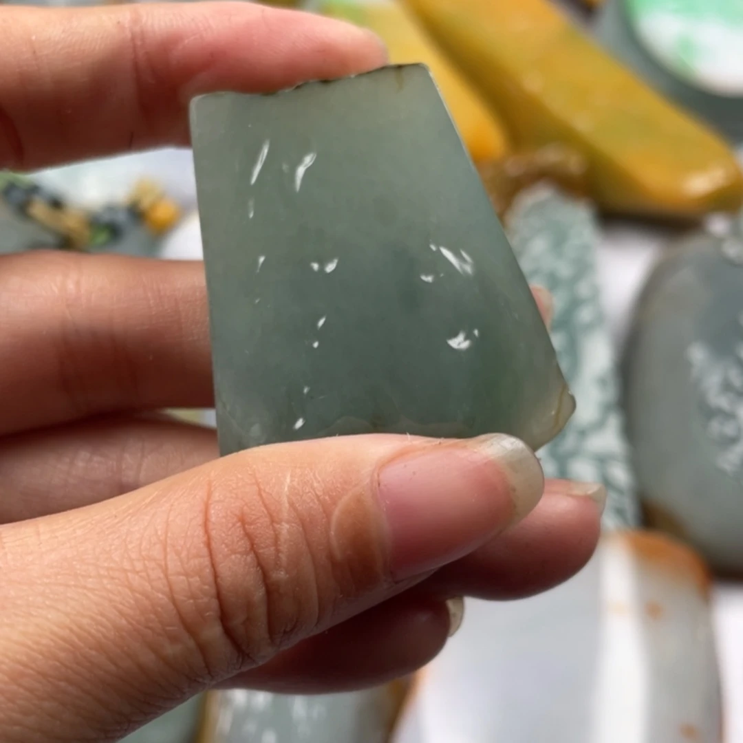 【闪购商品】翡翠颈饰未镶嵌翡翠