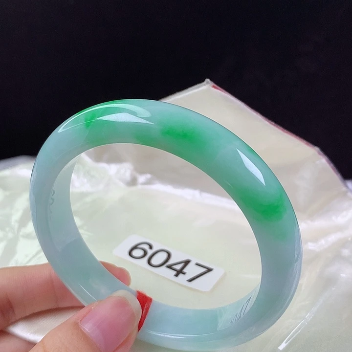 未镶嵌手镯翡翠59圈