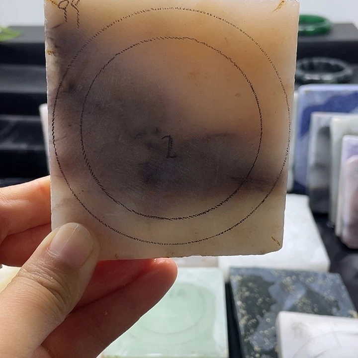 石英质玉未镶嵌手镯定制