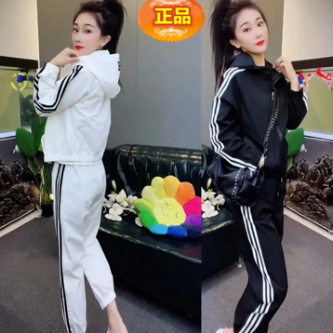 春款新款韩版休闲运动套装时尚连帽三条杠舒适百搭两件套