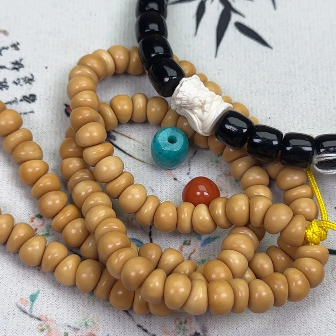 嗨***嗨吊坠库克龙脊菩提大肠➕3颗配饰
