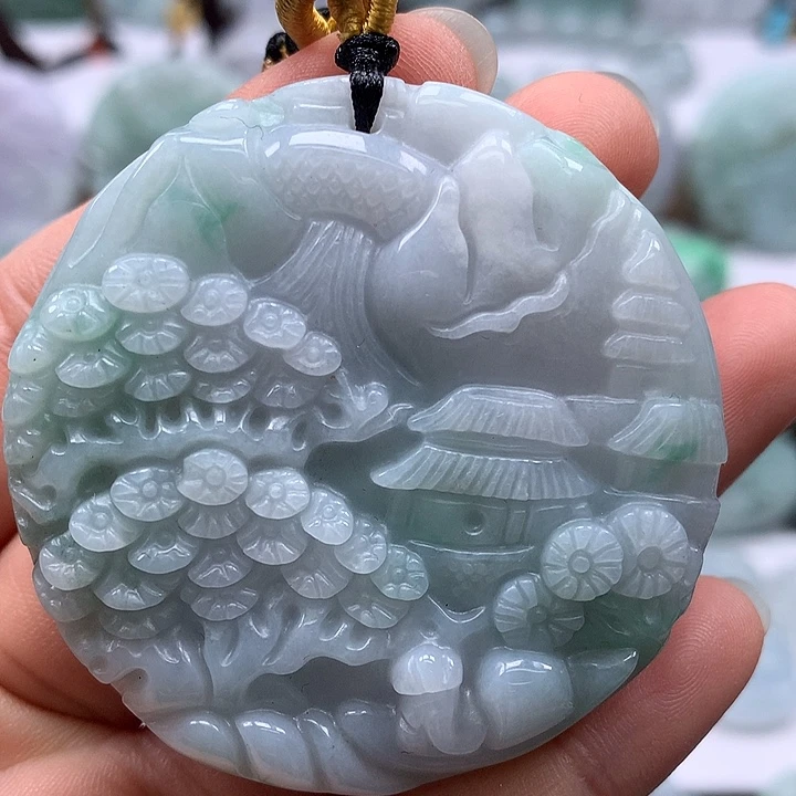 翡翠未镶嵌颈饰山水两面工艺福利