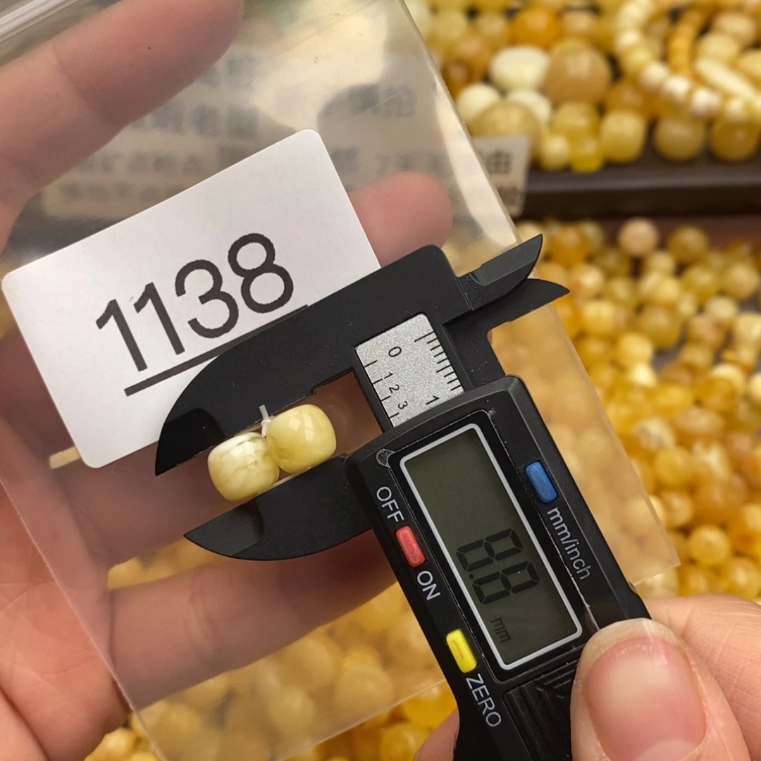 蜜蜡珠宝奇石未镶嵌