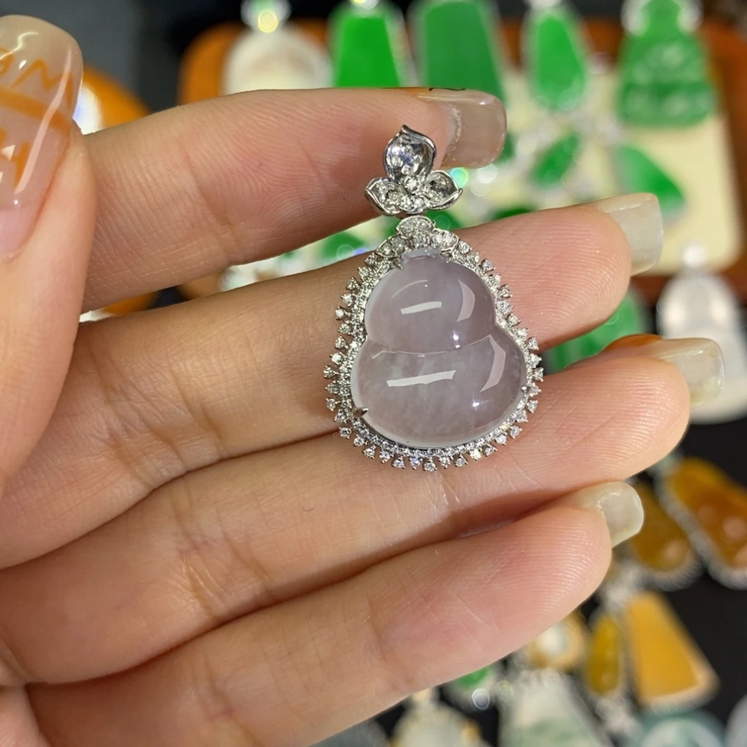 翡翠18K金镶嵌颈饰A货翡翠