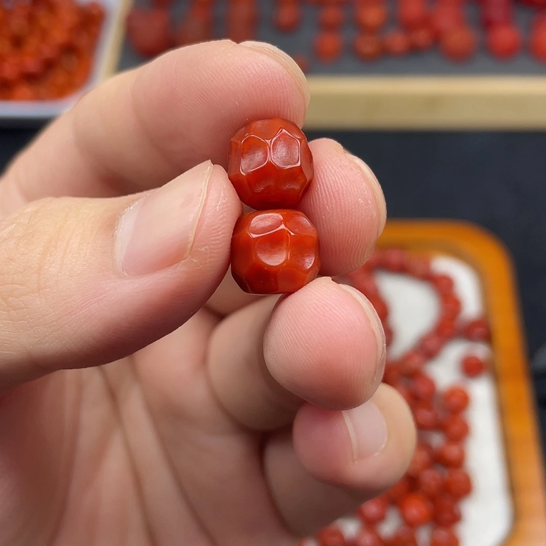 南红玛瑙22号瓦西火焰红卡10无相珠两颗未镶嵌