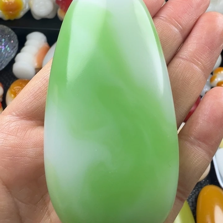 新疆戈壁五彩石金丝