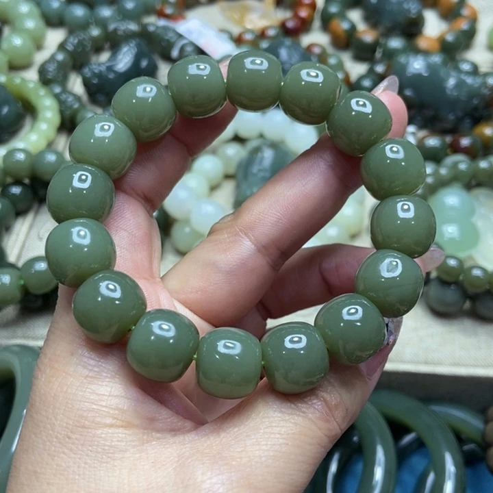 透闪石质玉未镶嵌手链