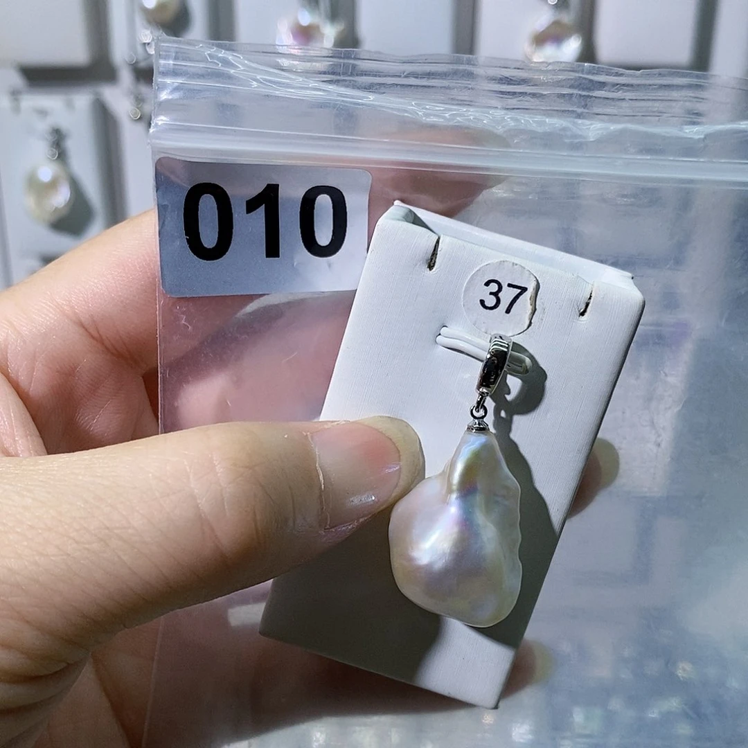 淡水珍珠合金颈饰