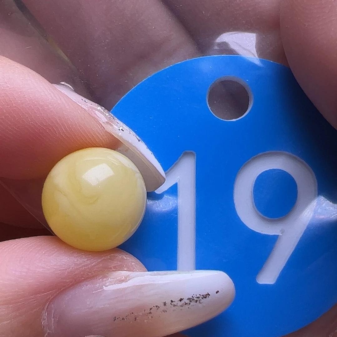 未镶嵌蜜蜡裸石10.8mm圆珠