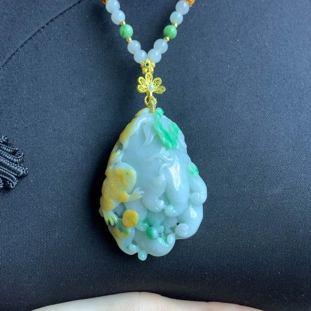 翡翠颈饰未镶嵌翡翠