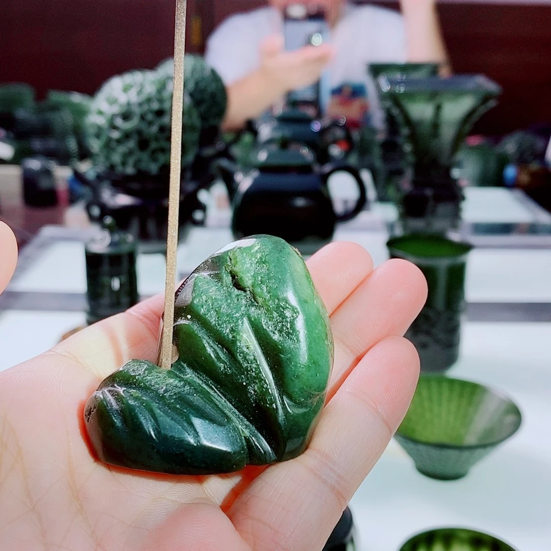 未镶嵌和田玉（青玉）摆件
