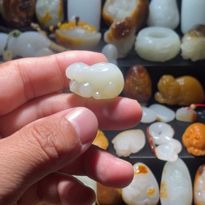 未镶嵌和田玉珠宝奇石