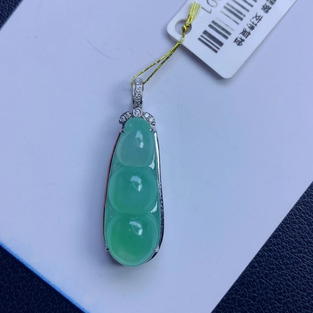 颈饰未镶嵌翡翠福豆