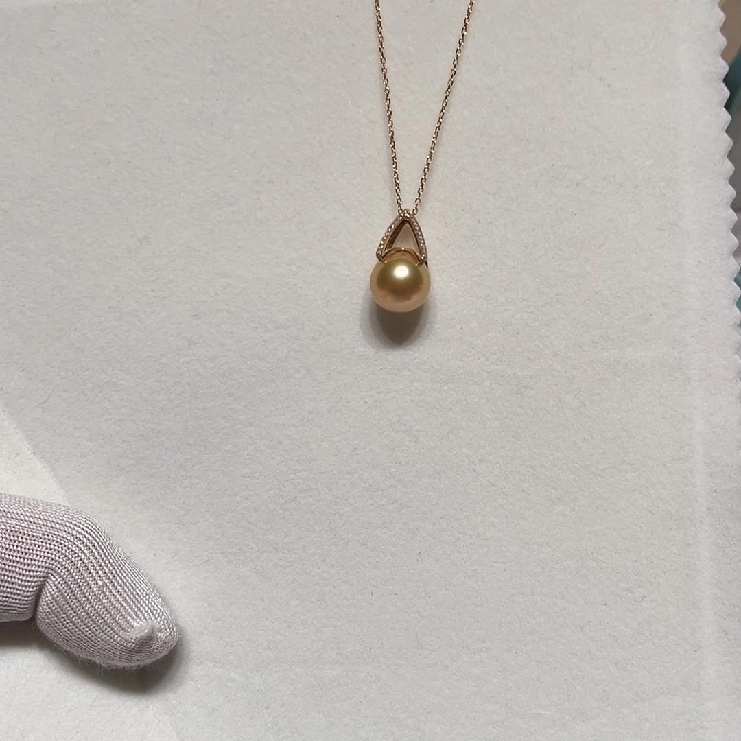 18K金镶嵌耳饰海水珍珠