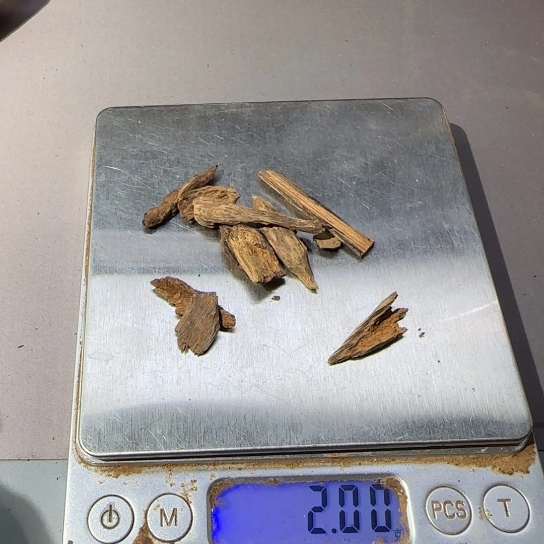 沉香碎屑沉香2克老惠安黑奇沉水