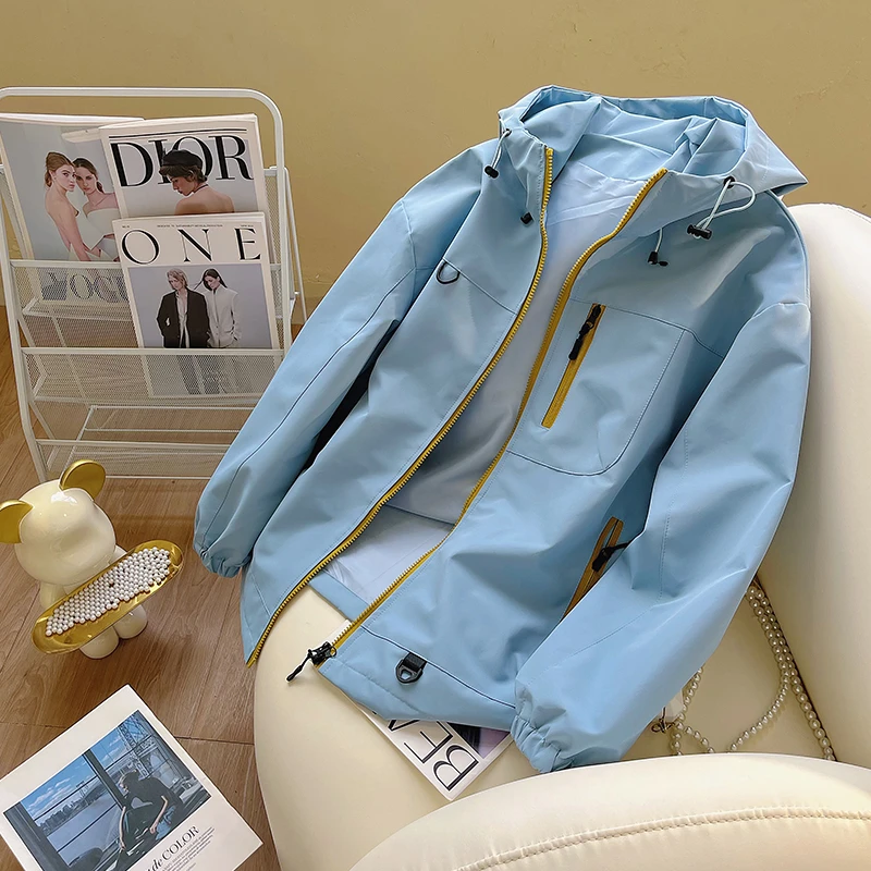 蓝色超好看冲锋衣外套男女款2026新款户外防风登山服休闲连帽夹克