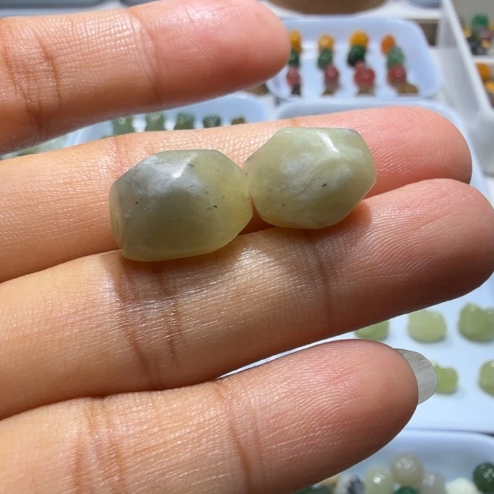 未镶嵌和田玉珠宝半成品