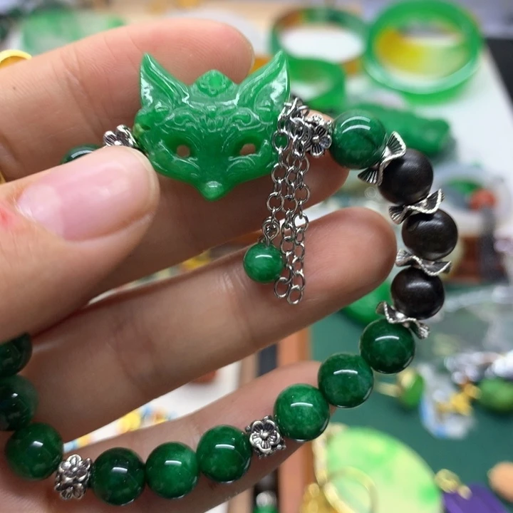 颈饰未镶嵌翡翠吊坠