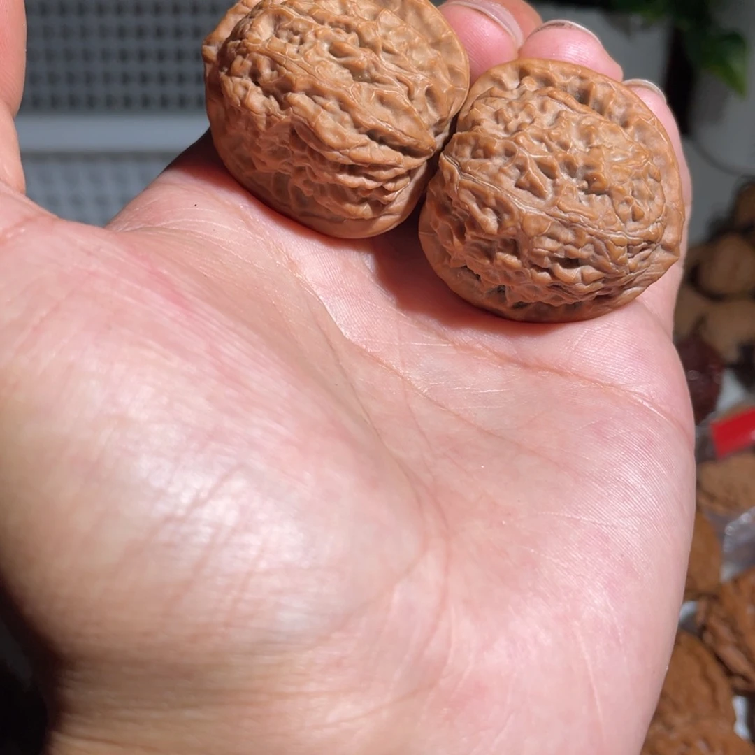 文玩核桃吊坠38金麒麟