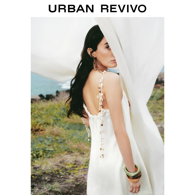 UR2025秋季新款女装休闲度假风贝壳装饰吊带连衣裙UYL750064