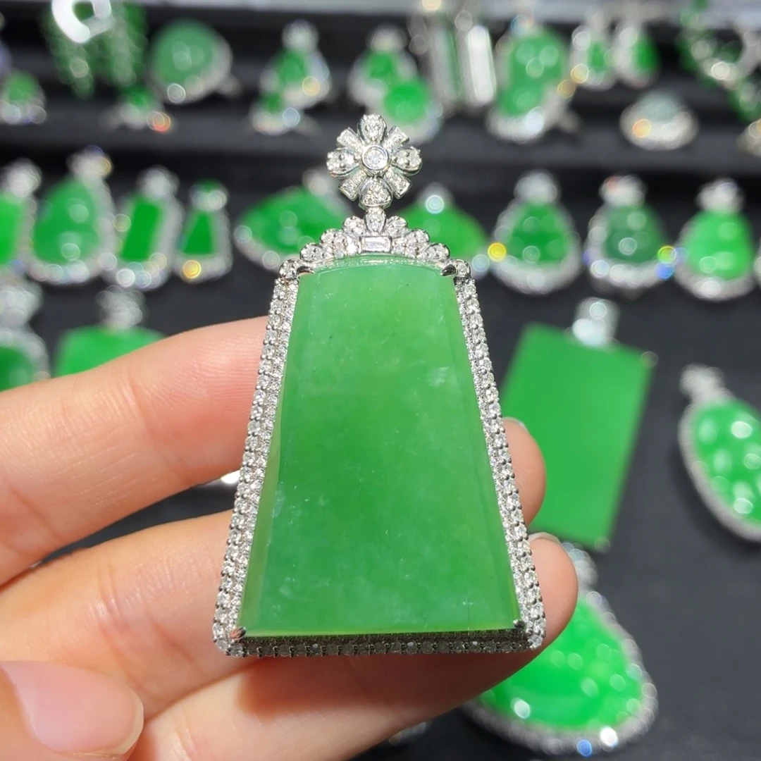 翡翠18K金镶嵌吊坠(不含链)134号