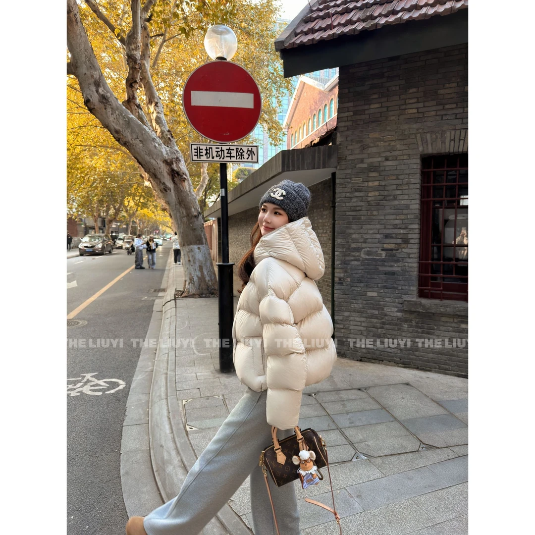 【LIUYI】饱饱鹅~90白鹅绒短款零重力轻盈保暖羽绒服外套511237
