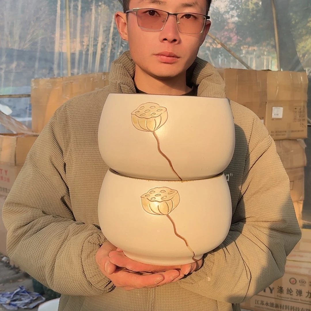 紫砂花盆口18高15（两个拼白色莲子
