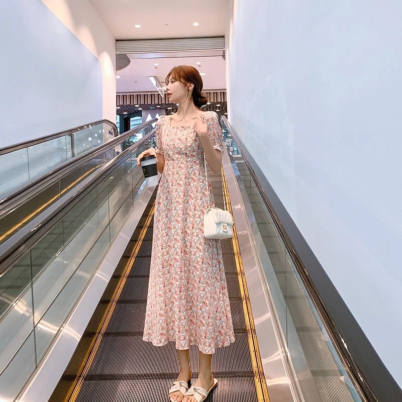 粉色碎花连衣裙女夏2025新款小个子显瘦气质方领a字雪纺仙女裙子