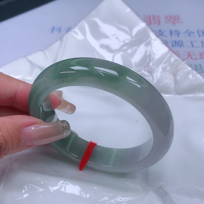 【闪购商品】未镶嵌手镯翡翠5556，