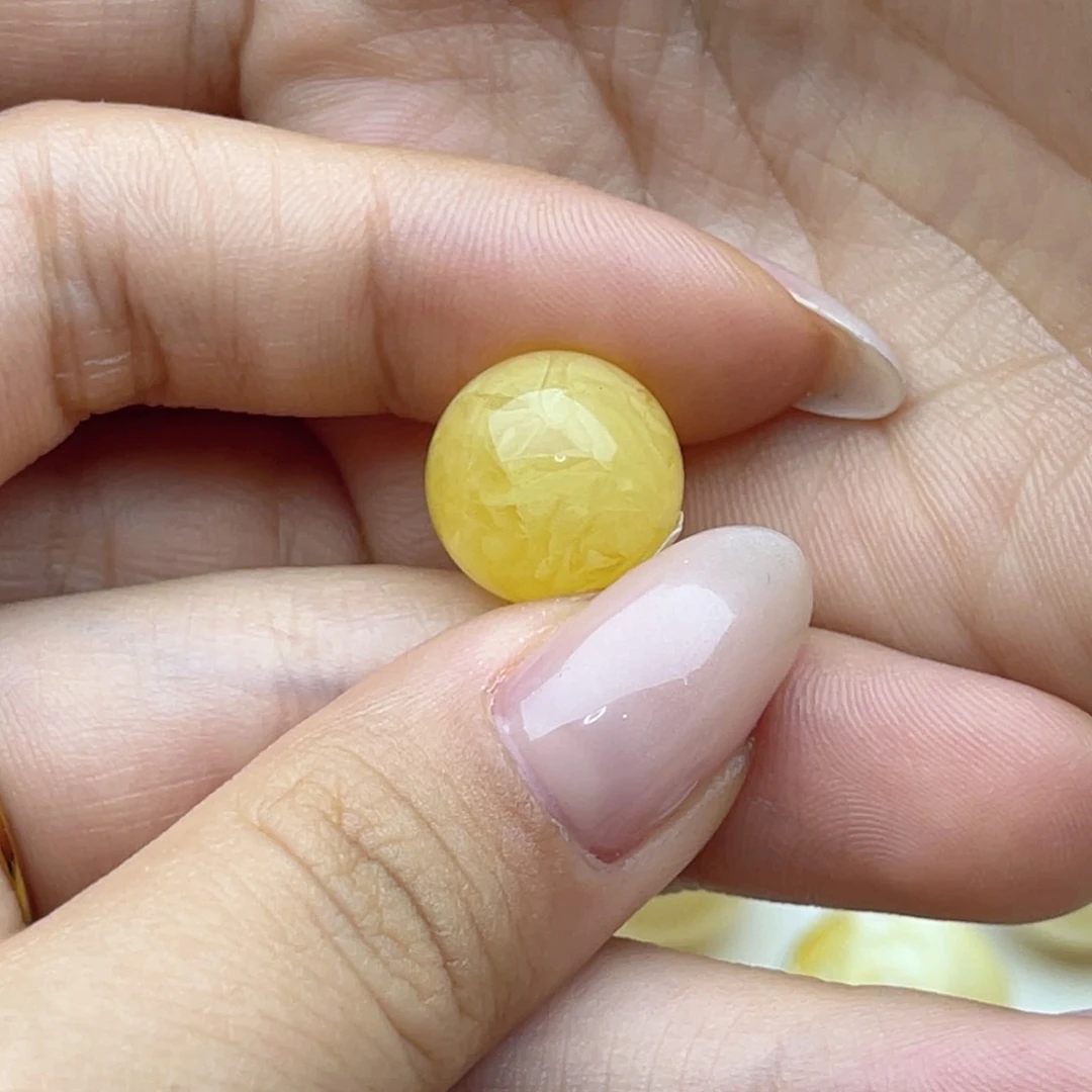 未镶嵌蜜蜡裸石是***?蜜蜡圆珠玥