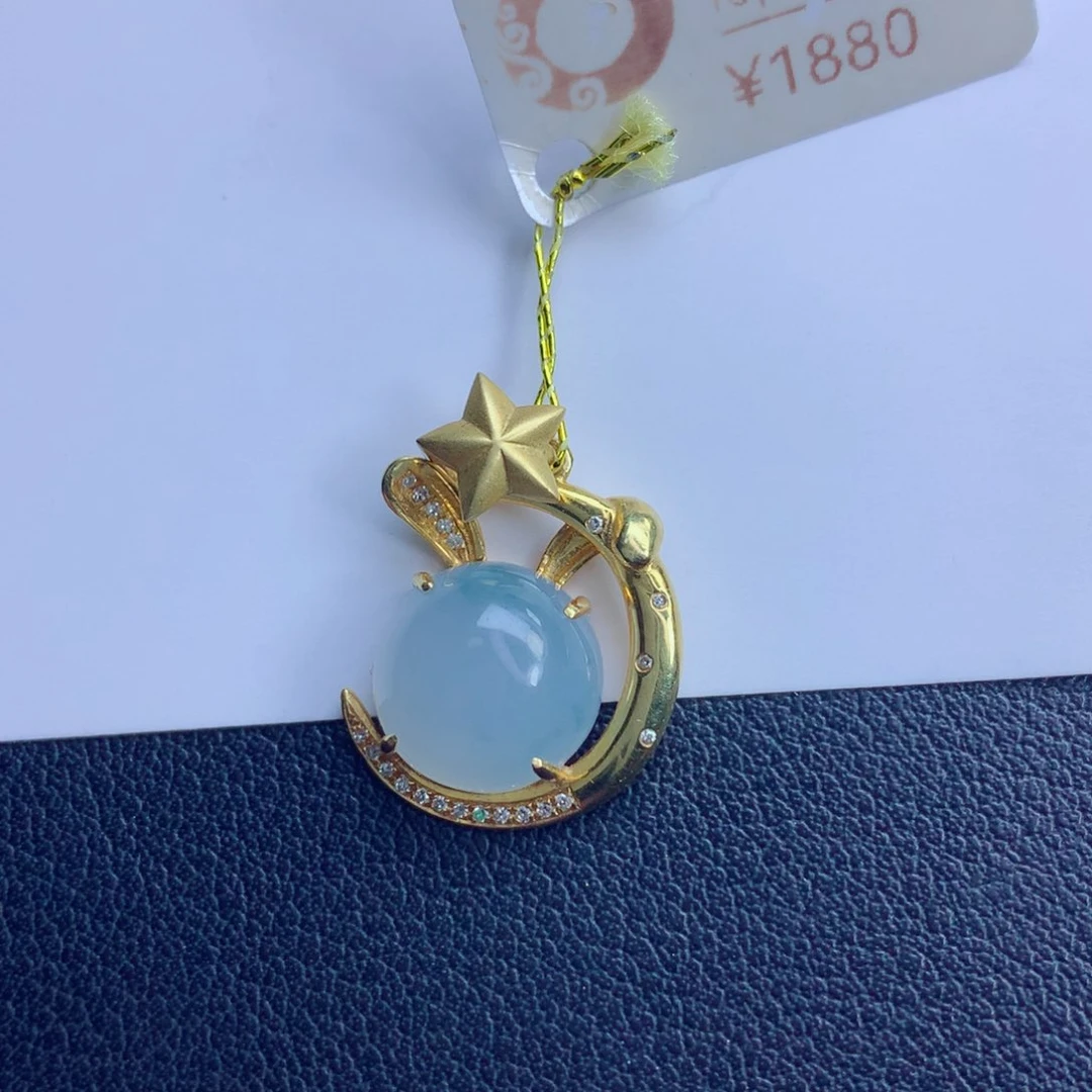 翡翠未镶嵌颈饰蛋面吊坠