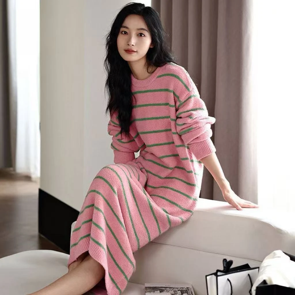 XY509秋冬季长袖大码休闲女士宽松中长款条纹保暖圆领时尚睡裙