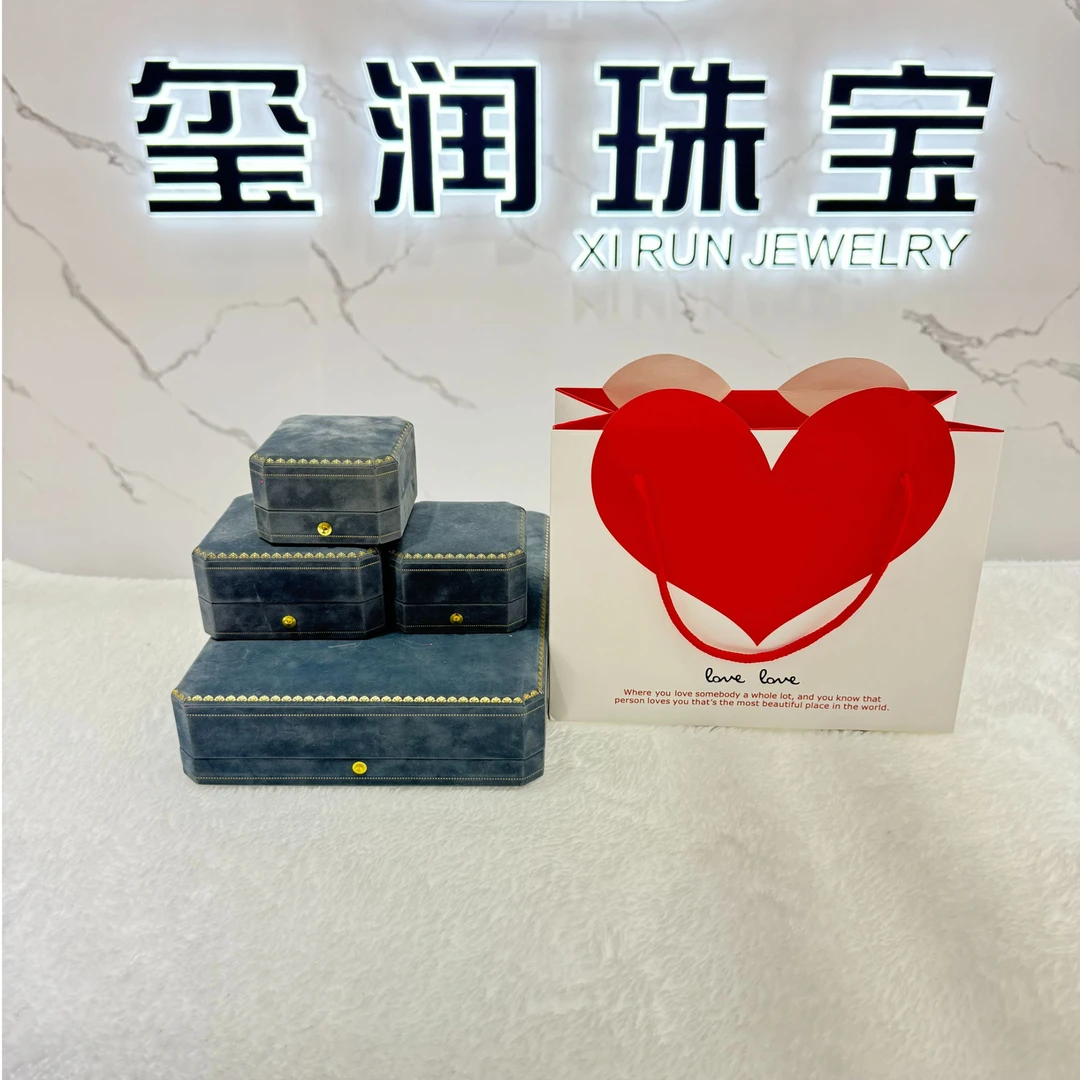 【母亲节礼包】设计款无核珍珠项链+无核耳钉+无核戒指+胸针+伴手礼