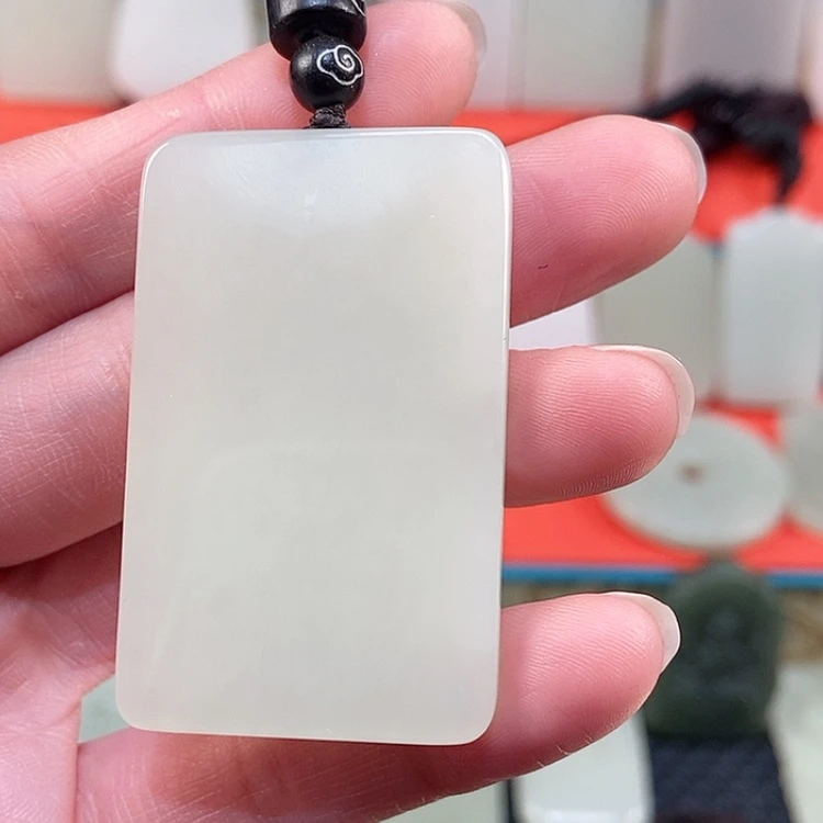 【闪购商品】颈饰未镶嵌和田玉